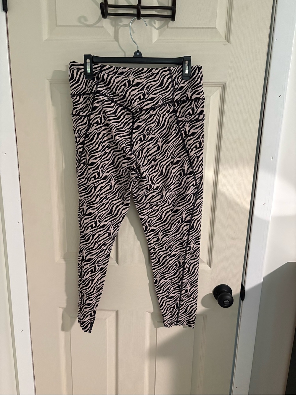 Victoria's Secret Black & Cream Zebra-Print Leggings
